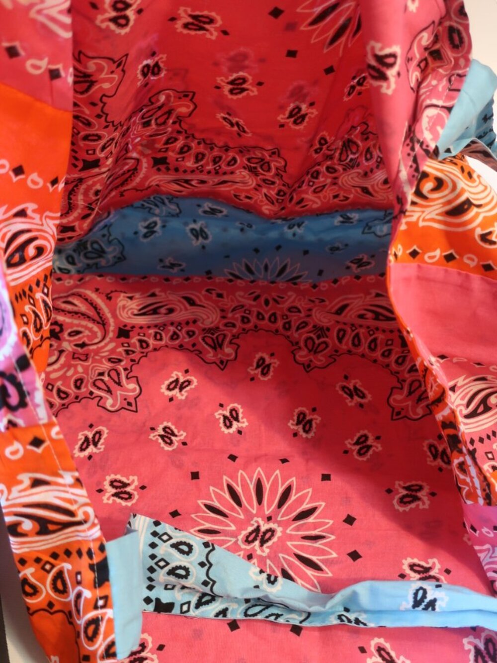 NWT Womens Tina Demel Jumbo "Life Is Beautiful" Assorted Colors Bandana Tote Bag - Picture 7 of 7